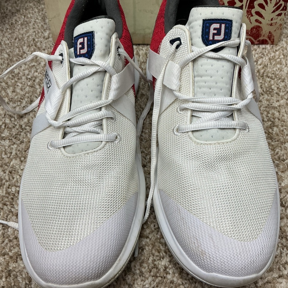 FootJoy White and Red Athletic Golf Shoes - Flex - Picture 4 of 9